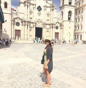 Meet your Posher, Esh